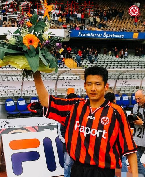 杨晨寄语弟子:进军世少赛,未来挑大梁 杨晨寄语弟子:进军世少赛,未来挑大梁